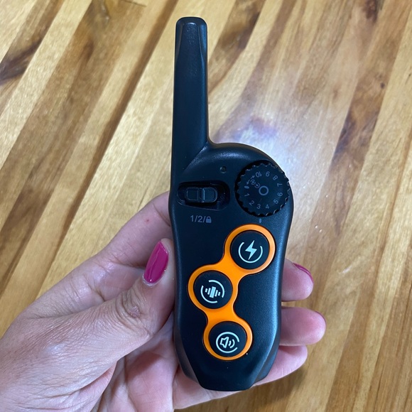 2 Dog training collars with 3 training models beep vibration shock - Picture 3 of 8